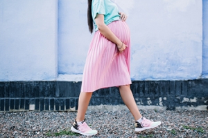 Tips for Managing Swollen Feet While Pregnant